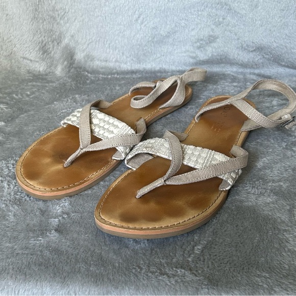TOMS Sandals Womens Size 10 Open Toe Slip On Open Toe Adjustable Strap‎ Shoes - Picture 2 of 8